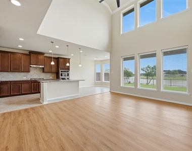 9422 Harmony Lake Lane - Photo Thumbnail 11