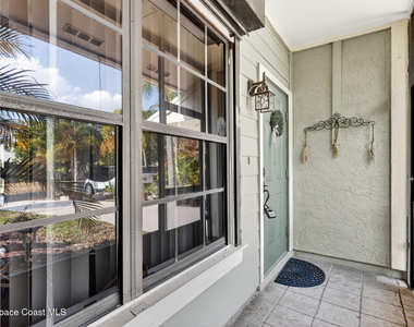 1431 Se Ashville Court - Photo Thumbnail 6