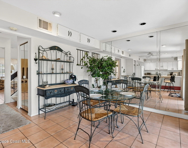 1431 Se Ashville Court - Photo Thumbnail 20