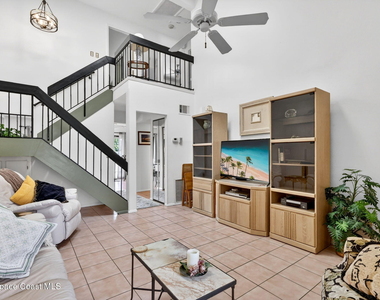 1431 Se Ashville Court - Photo Thumbnail 8