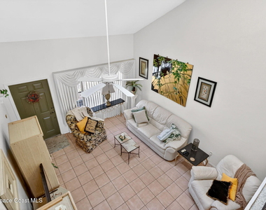 1431 Se Ashville Court - Photo Thumbnail 11