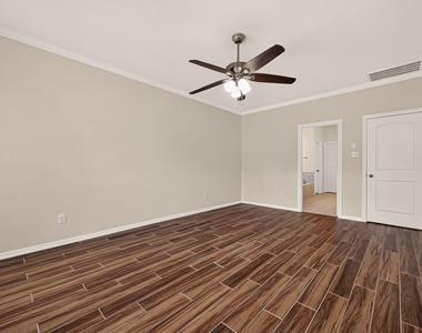 11202 Bluewater Lagoon Circle - Photo Thumbnail 29