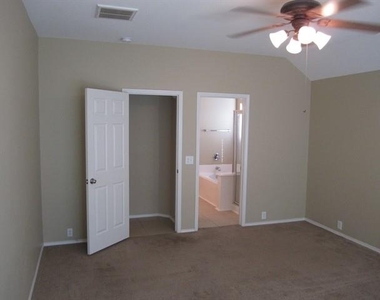 3502 Schumann Oaks Drive - Photo Thumbnail 5