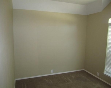 3502 Schumann Oaks Drive - Photo Thumbnail 7