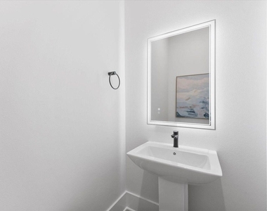 5302 Teodoro Lane - Photo Thumbnail 11