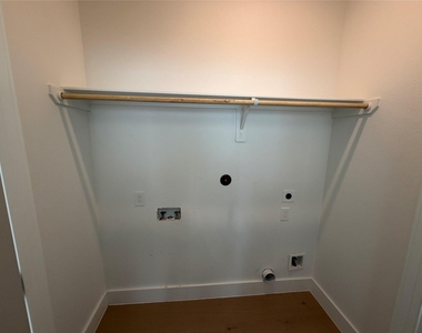 3316 Mckinney Street - Photo Thumbnail 28