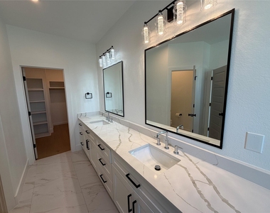 3316 Mckinney Street - Photo Thumbnail 26