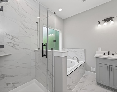 12431 Green Ridge Drive - Photo Thumbnail 17