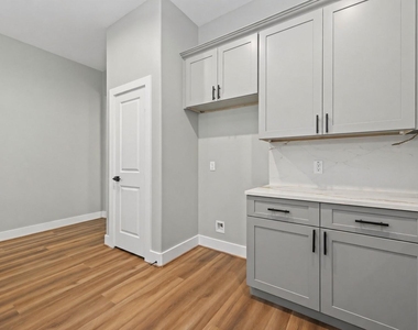 12431 Green Ridge Drive - Photo Thumbnail 13