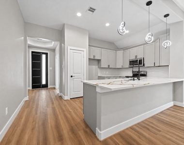 12431 Green Ridge Drive - Photo Thumbnail 10