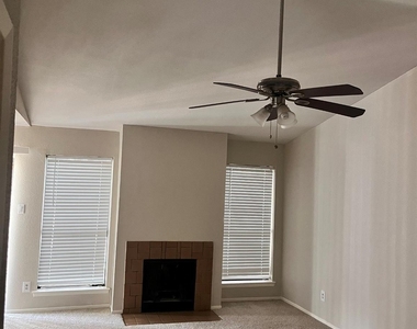 6633 W Airport Boulevard - Photo Thumbnail 2