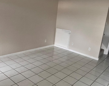 6633 W Airport Boulevard - Photo Thumbnail 7