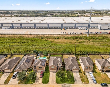 17247 Osprey Forest Drive - Photo Thumbnail 44