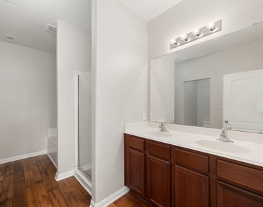 17247 Osprey Forest Drive - Photo Thumbnail 21