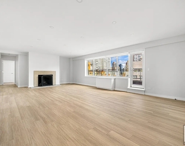 East 66th Street - Photo Thumbnail 6