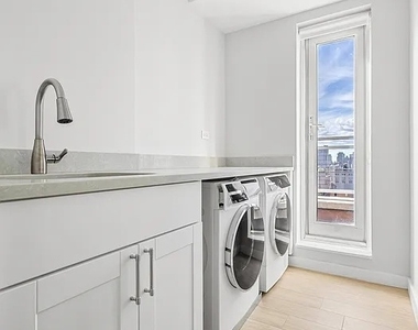 East 66th Street - Photo Thumbnail 8