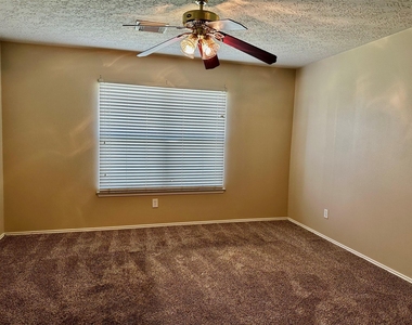 435 Brushy Glen Drive - Photo Thumbnail 5