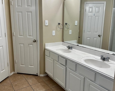 435 Brushy Glen Drive - Photo Thumbnail 6