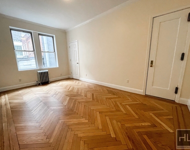 West 13 Street - Photo Thumbnail 1