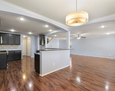11711 Red Hummingbird Drive - Photo Thumbnail 8