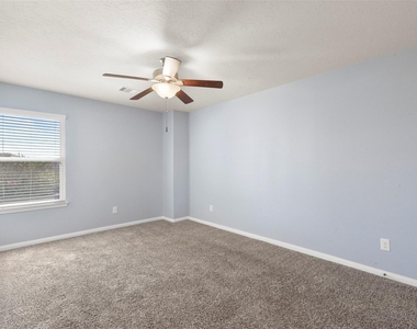11711 Red Hummingbird Drive - Photo Thumbnail 23