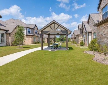 227 Park Place Circle - Photo Thumbnail 19