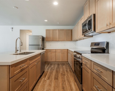 227 Park Place Circle - Photo Thumbnail 6