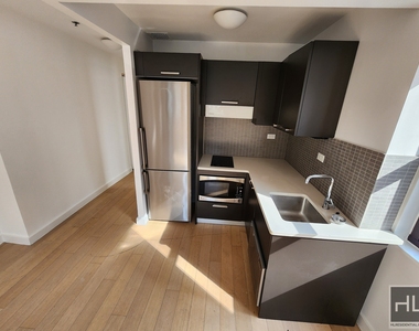 East 39th Street - Photo Thumbnail 2