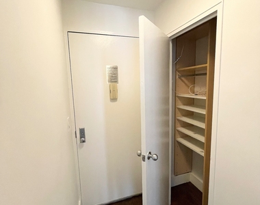 East 63 Street - Photo Thumbnail 8