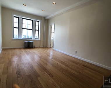 West 11th Street - Photo Thumbnail 2