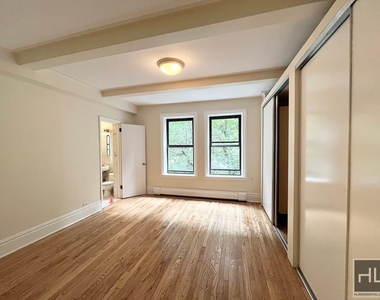 West 79 Street - Photo Thumbnail 2