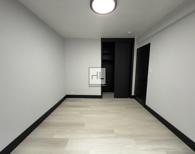 East 58 Street - Photo Thumbnail 7