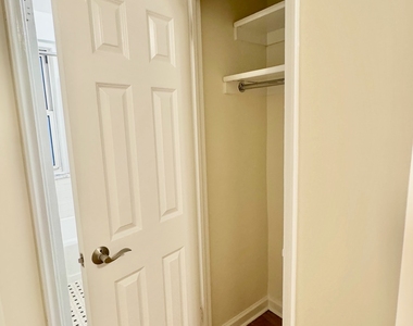Jane St - Photo Thumbnail 5