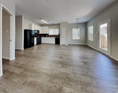 4065 Mossy Place Lane - Photo Thumbnail 2