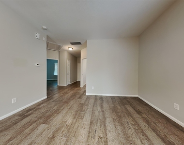 4065 Mossy Place Lane - Photo Thumbnail 6