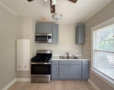 4219 Lamar Street - Photo Thumbnail 8