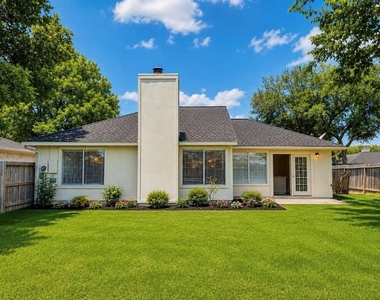 3023 Garden Lane - Photo Thumbnail 8