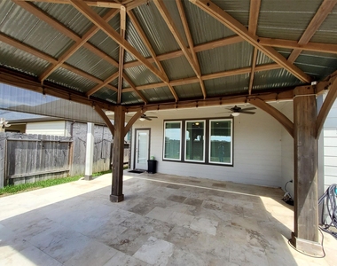 28415 Hannahs Harbor Lane - Photo Thumbnail 36
