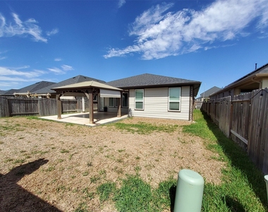 28415 Hannahs Harbor Lane - Photo Thumbnail 38