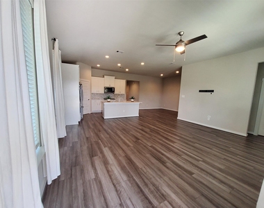 28415 Hannahs Harbor Lane - Photo Thumbnail 22