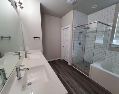 28415 Hannahs Harbor Lane - Photo Thumbnail 31