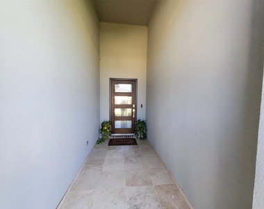 28415 Hannahs Harbor Lane - Photo Thumbnail 5