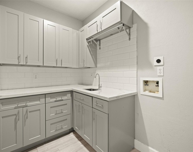 6239 Agassi Ace Court - Photo Thumbnail 9