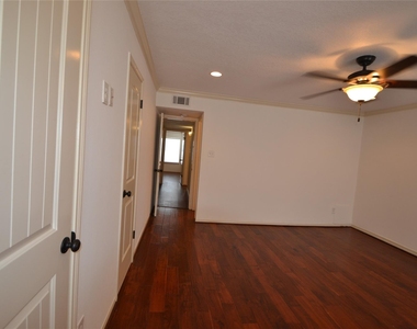 830 Threadneedle Street - Photo Thumbnail 43