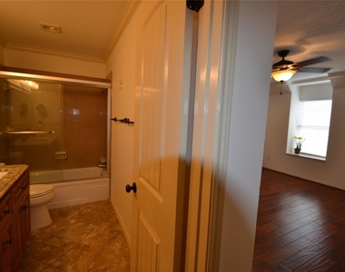 830 Threadneedle Street - Photo Thumbnail 41