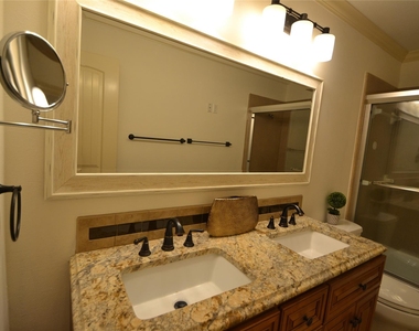 830 Threadneedle Street - Photo Thumbnail 33