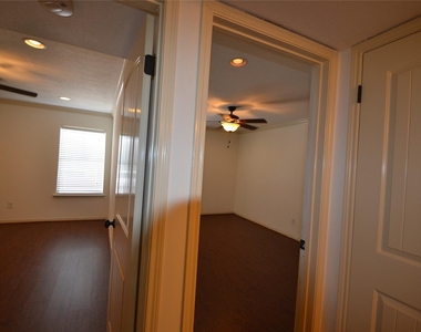 830 Threadneedle Street - Photo Thumbnail 31