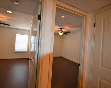 830 Threadneedle Street - Photo Thumbnail 18