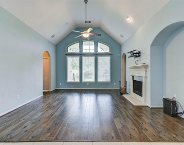 2603 Deerwood Heights Lane - Photo Thumbnail 4
