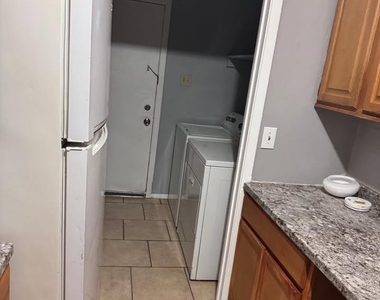 5308 S Pleasant Valley Road - Photo Thumbnail 6